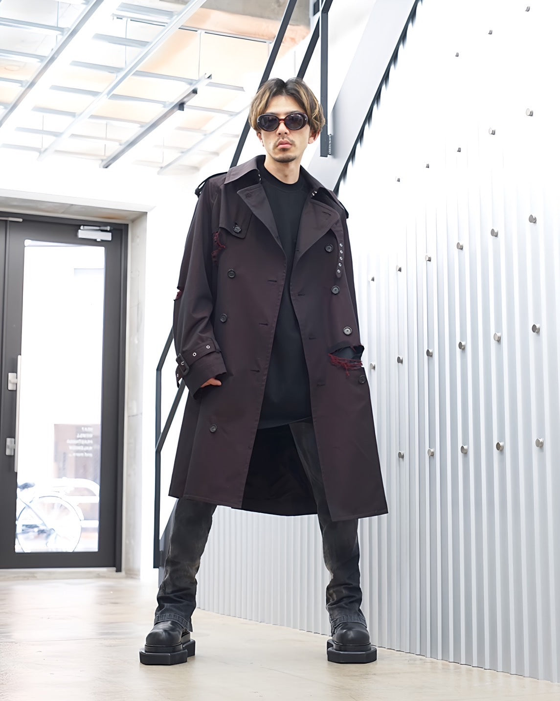 TAKAHIROMIYASHITA THE SOLOIST(タカヒロミヤシタ ザ ソロイスト)- back gusset sleeve double  breasted trench coat.- Amanojak.