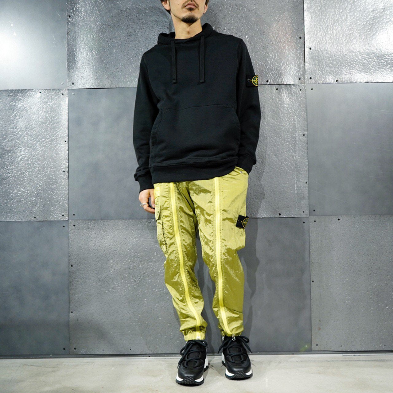 STONE ISLAND】 （ストーンアイランド）センタージップ ナイロンメタルパンツ-Amanojak.